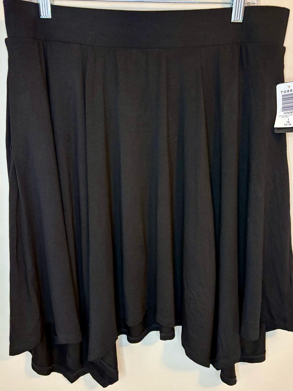 NWT Torrid Super Soft Black Handkerchief Hem Mini Skirt 1X